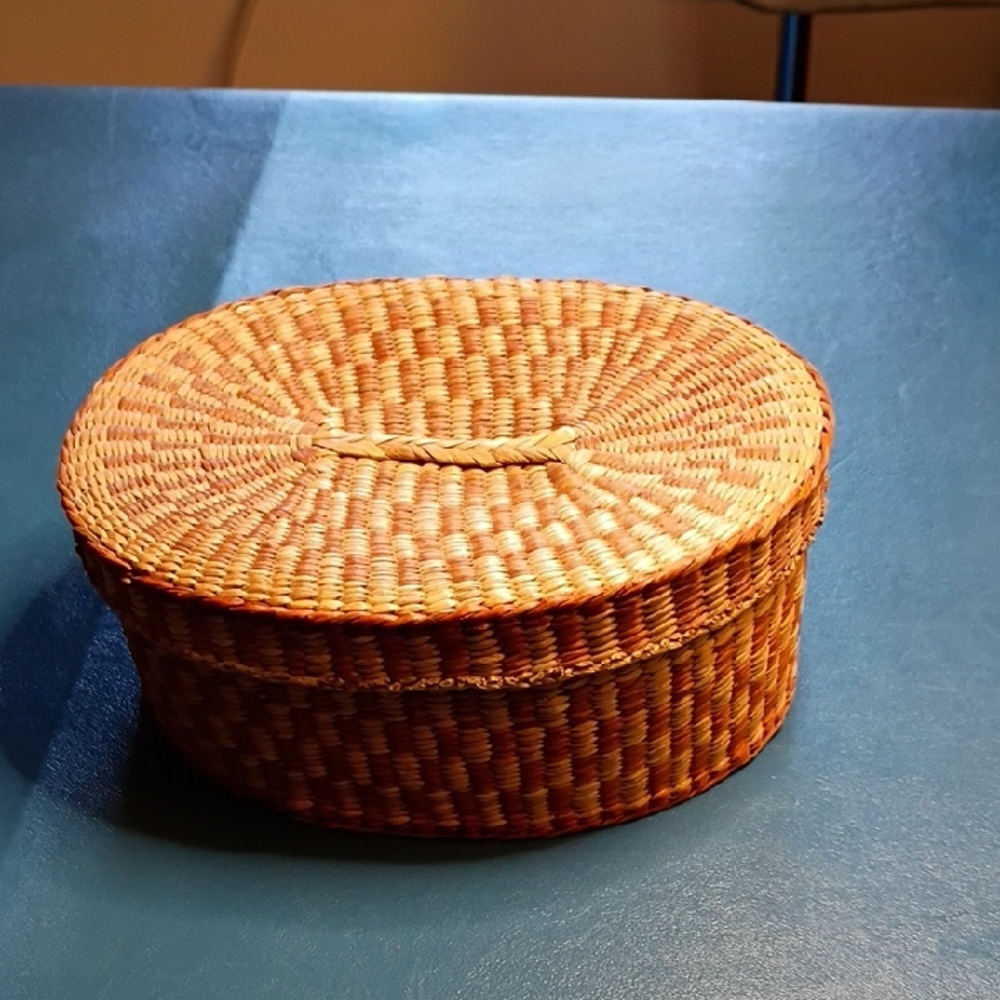 Vintage Handwoven Seagrass Lidded Storage Basket - Red/Natural Check Pattern